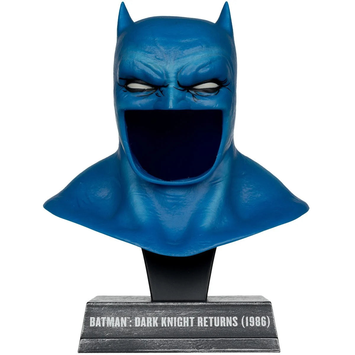 DC Direct – Batman (Dark Knight Returns) 1:3 Scale Cowl Prop Replica