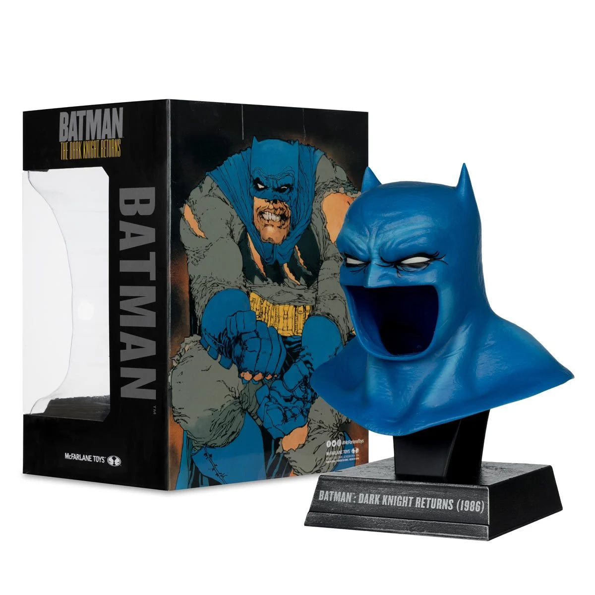 DC Direct – Batman (Dark Knight Returns) 1:3 Scale Cowl Prop Replica