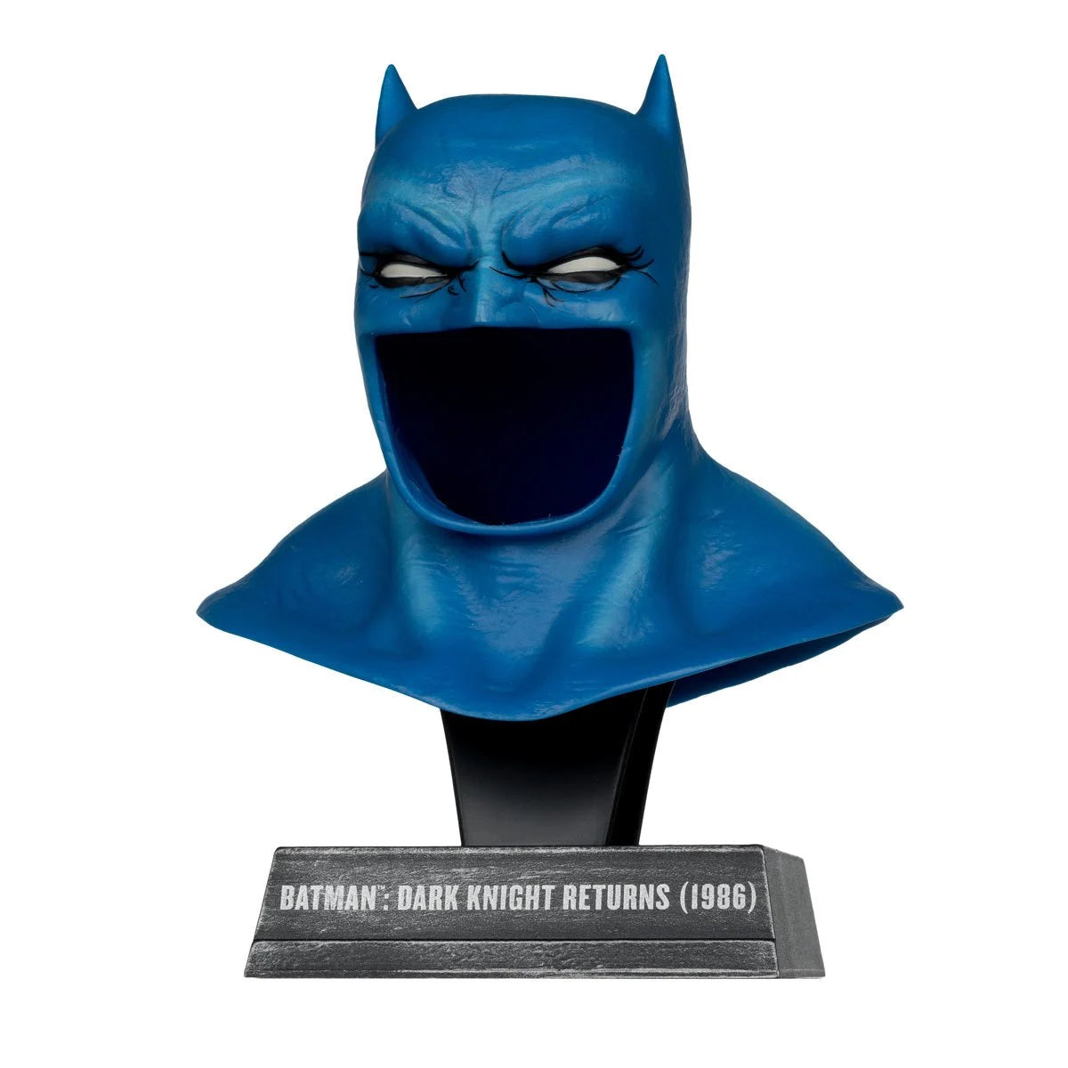 DC Direct – Batman (Dark Knight Returns) 1:3 Scale Cowl Prop Replica