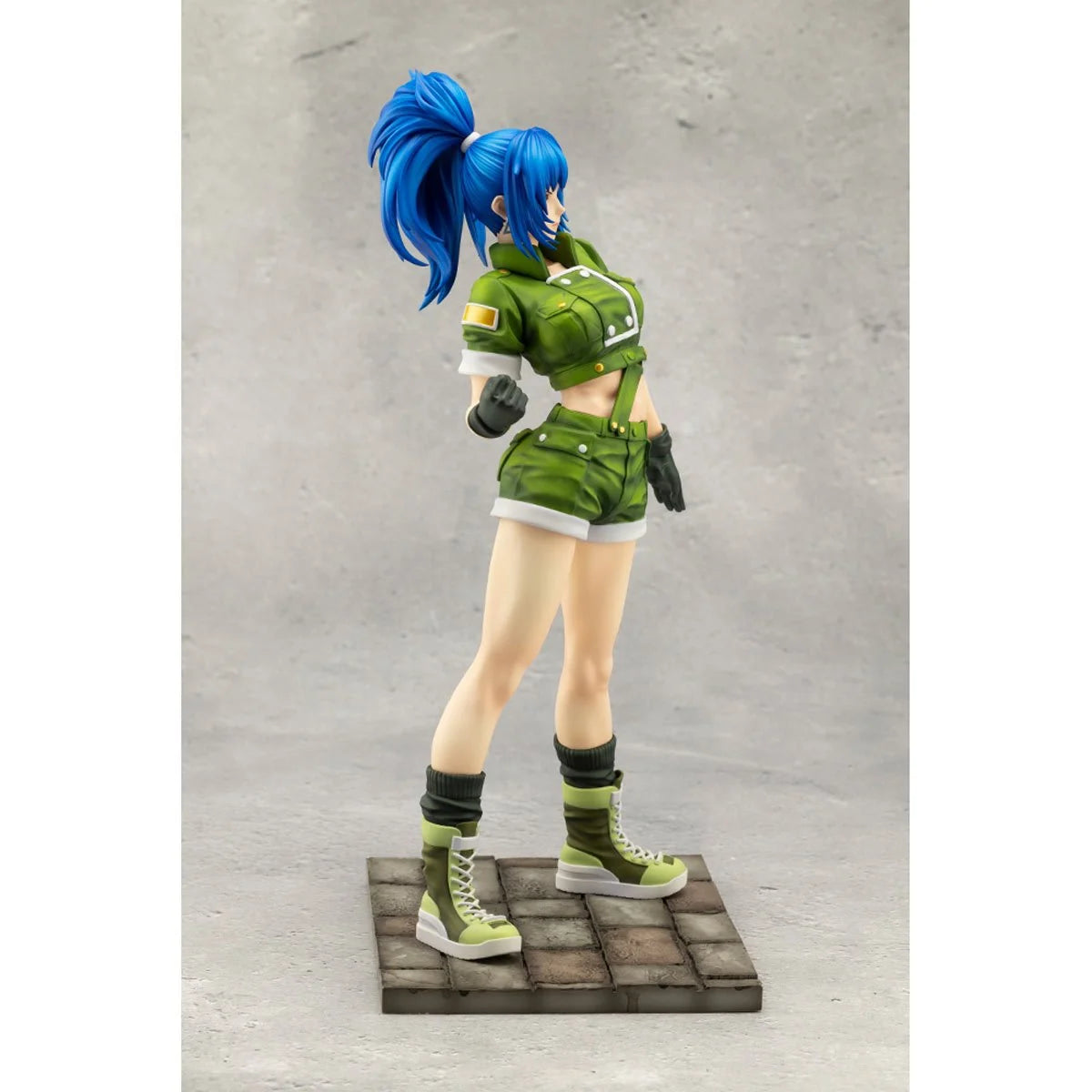 Kotobukiya – Leona Heidern 1:7 Scale Bishoujo Statue