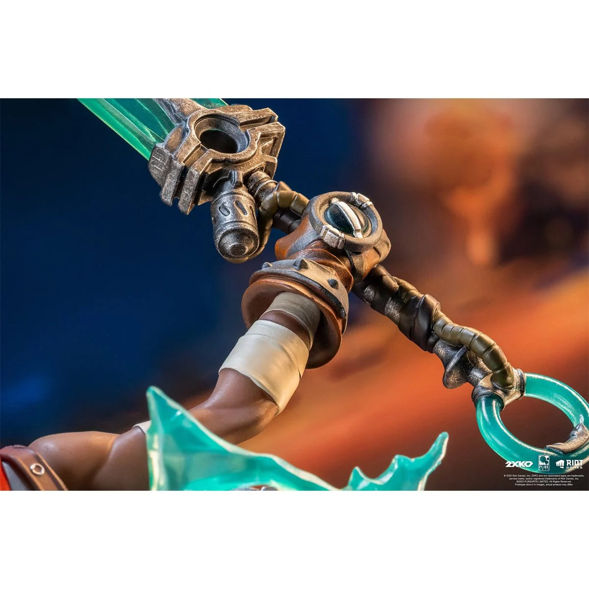 PureArts – Ahri & Ekko 1:10 Scale Resin Statue