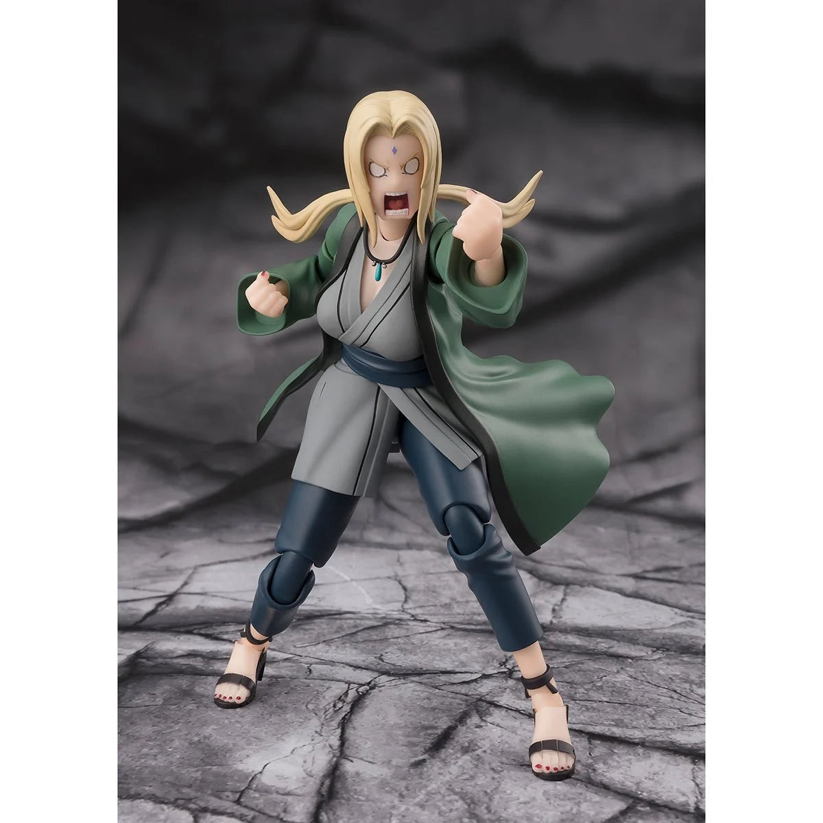 S.H.Figuarts – Tsunade (The Legendary Medical Ninja) Action Figure