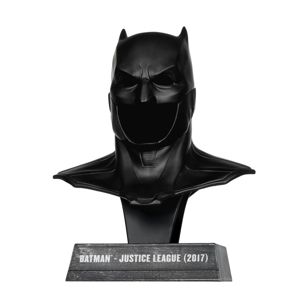 DC Direct – Batman (Justice League) 1:3 Scale Cowl Prop Replica