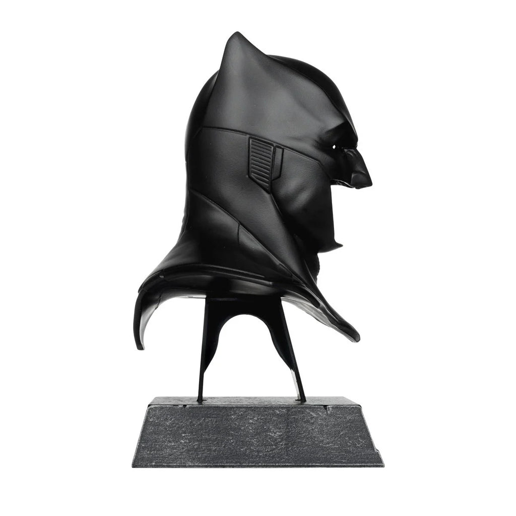 DC Direct – Batman (Justice League) 1:3 Scale Cowl Prop Replica